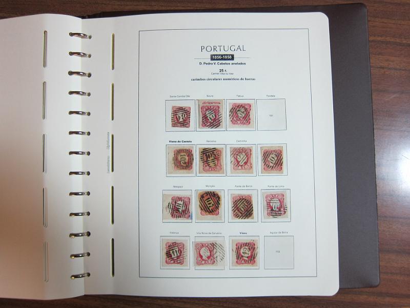 0015 (56).jpg -     Lote:    15      Marcofilia      Lotes Especiais       Descrição:      Portugal.   Colecção especializada de marcas numéricas das 1.ª e 2.ª reformas em selos de 25 reis, desde D. Maria II até D. Luís I, de frente. Lote a ver.        Lote       Valor Base:     &euro; 1.500,00     Valor Venda:     &euro; 3.000,00     